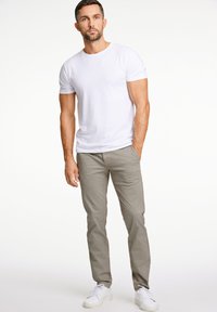 Lindbergh STRUCTURE SUPERFLEX - Chino - lt sand