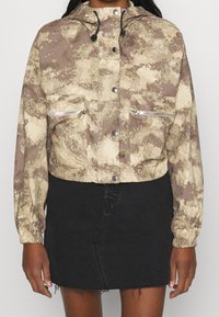 Missguided Tunn jacka - green