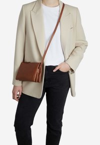 Markberg VERAMBG - Borsa a tracolla - chestnut
