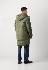 Scotch & Soda LONG PUFFER - Zimski kaput - thyme