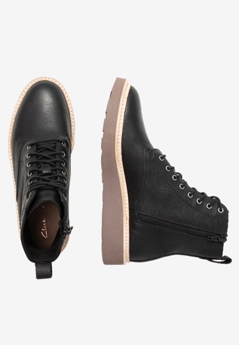 clarks trace pine boots