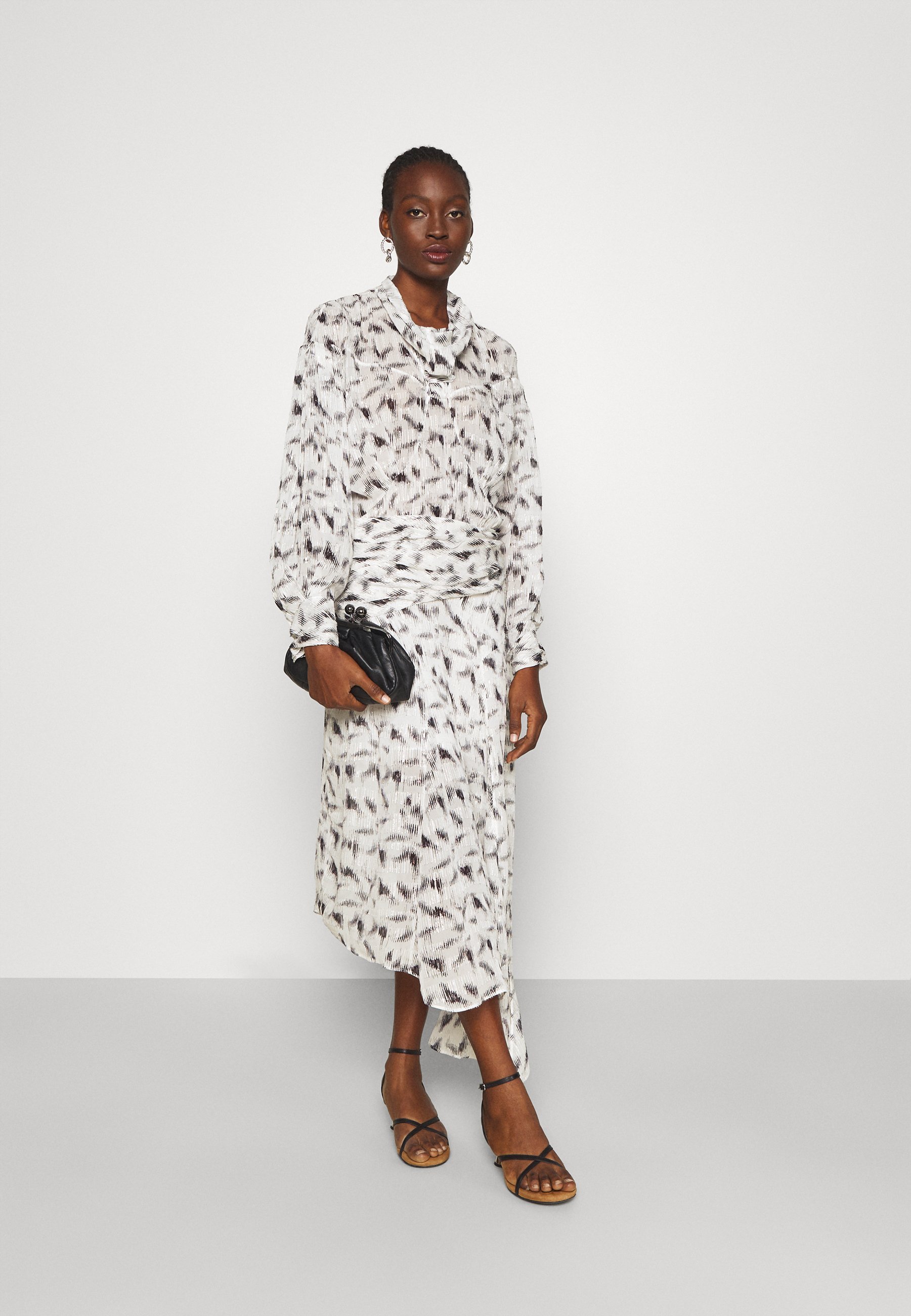 robe de cocktail ecru