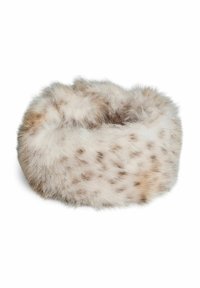 Faux fur kraag in zacht crème met een bruin gevlekt patroon. Ronde vorm met een pluizige textuur en natuurlijke kleurvariaties.