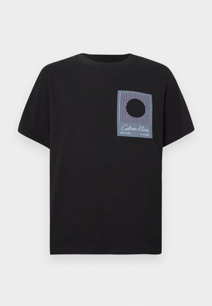 Calvin Klein, MATCHES GRAP - Trükipildiga T-särk - black