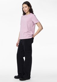 Pieces PCRIA SOLID TEE - Paprasti marškinėliai - dawn pink