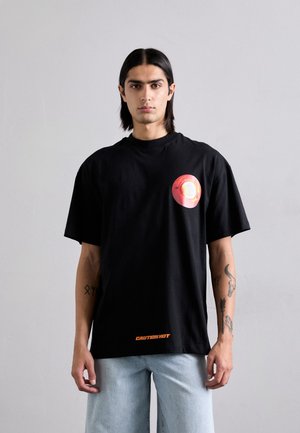 T-shirts med print - black