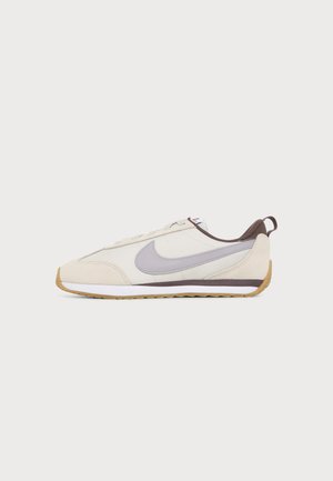 Nike Sportswear, PACIFIC UNISEX - Sneakers basse - light orewood brown/silver lilac/tattoo/safety orange/black/gum light brown