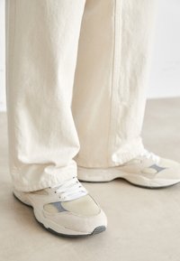 STORM 96 - Sneakers - off white/dark grey