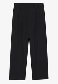 Μαύρο παντελόνι καμπάνα από λείο ύφασμα, με πτυχές μπροστά και επίπεδη μέση με θηλιές ζώνη ς. Χωρίς ορατούς κλειστούς μηχανισμούς ή τσέπες.