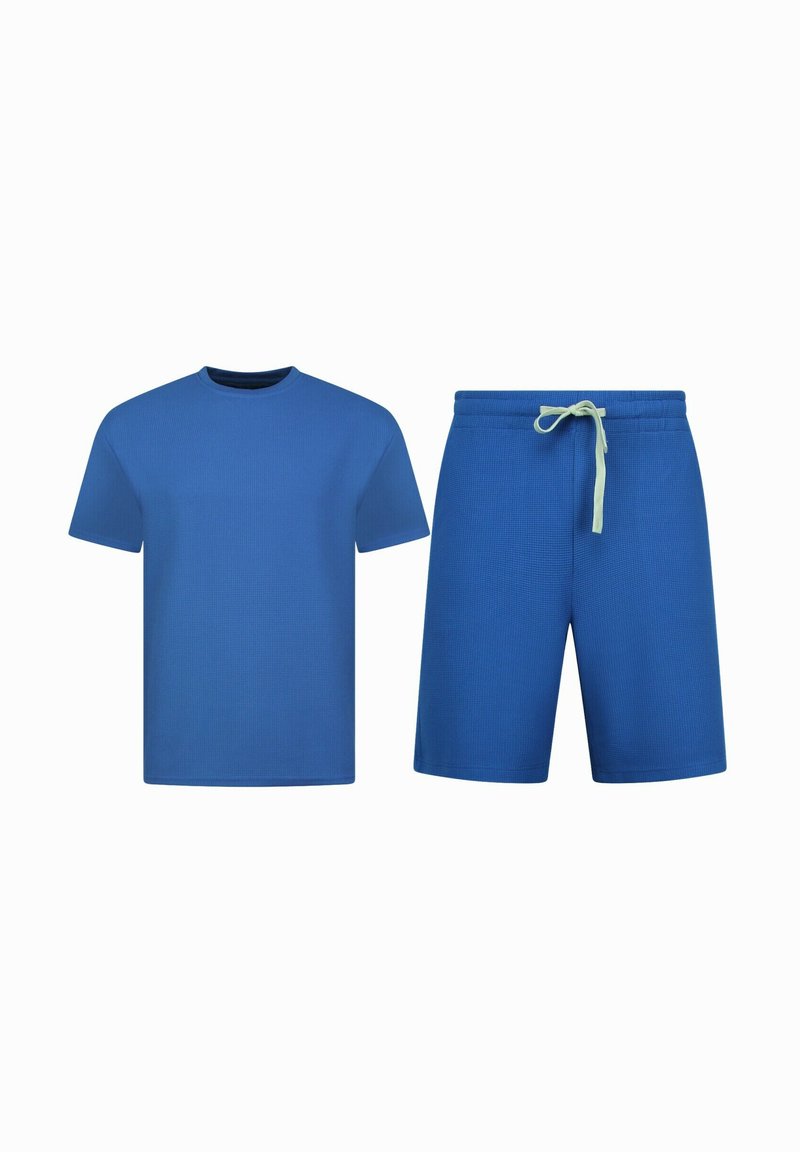 Blauwe T-shirt met korte mouwen en ronde hals, gecombineerd met bijpassende blauwe shorts. De shorts hebben een tailleband met trekkoord en een gestructureerde stof.