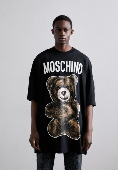 MOSCHINO BEAR - Nyomott mintás póló - multi black