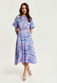 Liquorish MIDI ABSTRACT ZEBRA PRINT WITH DETAIL - Day dress - lilac