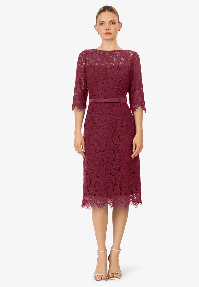 Apart Glamour Cocktailjurk bordeauxrood Apart Glamour Cocktailjurk bordeauxrood