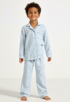 Niebieski w kratkę zestaw piżamowy z guzikową bluzą z kieszonką oraz dopasowanymi spodniami, wykonany z miękkiego materiału o luźnym kroju.