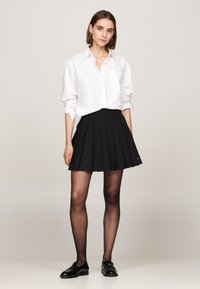 Tommy Hilfiger COOL SHORT - A-linjainen hame - black