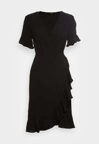 Vestido negro ceñido con mangas cortas y volantes, cintura ajustada y dobladillo asimétrico con volantes. Hecho de una tela ligera y texturizada.