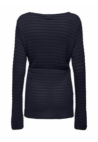 Czarny sweter z długim rękawem z poziomymi, teksturowanymi paskami, pokazany od tyłu, z okrągłym dekoltem i dopasowanym krojem.