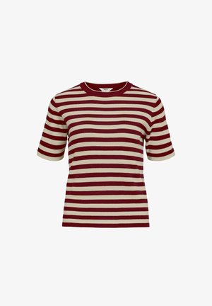 T-shirt à rayures rouges et crème à manches courtes avec un col rond, texture côtelée et design ajusté.