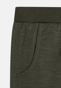 Hust & Claire Pantalones - green