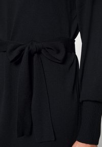 HUGO SEDELLEMA - Strickkleid - black