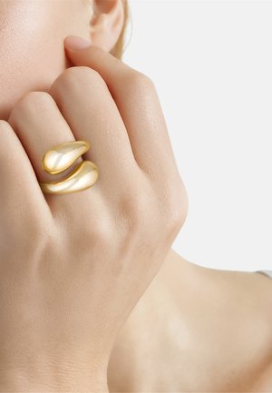 Yokoamii, Anillo - gelbgold