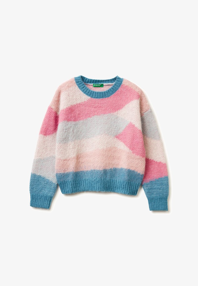 Gebreide trui van zacht, textuurmateriaal; kleuren zijn roze, lichtblauw en crèmekleurig. Het ontwerp heeft golvende strepen met een geribde zoom en manchetten.