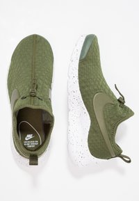 Nike Sportswear Sneakers - olive