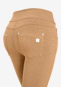 Freddy N.O.W.® YOGA CLASSIC - Pantalones - macaroon