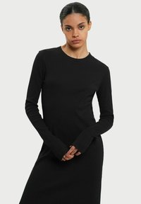 RESIDUS Maxikjoler - black