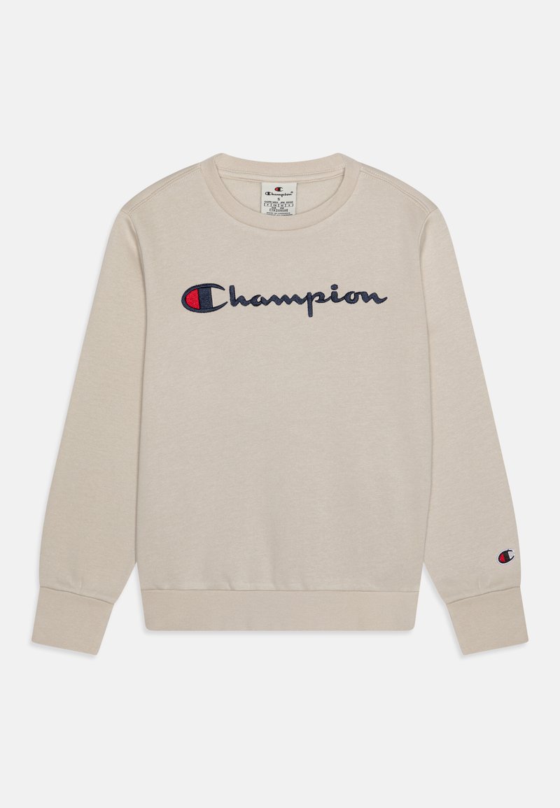 Felpa beige chiaro realizzata in morbido cotone, con il logo "Champion" ricamato in blu navy sul petto e un piccolo logo sulla manica.