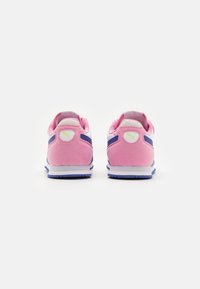 Puma CABANA RACER 20 UNISEX - Tenisky - white/lapis lazuli/mauved out/cool cucumber