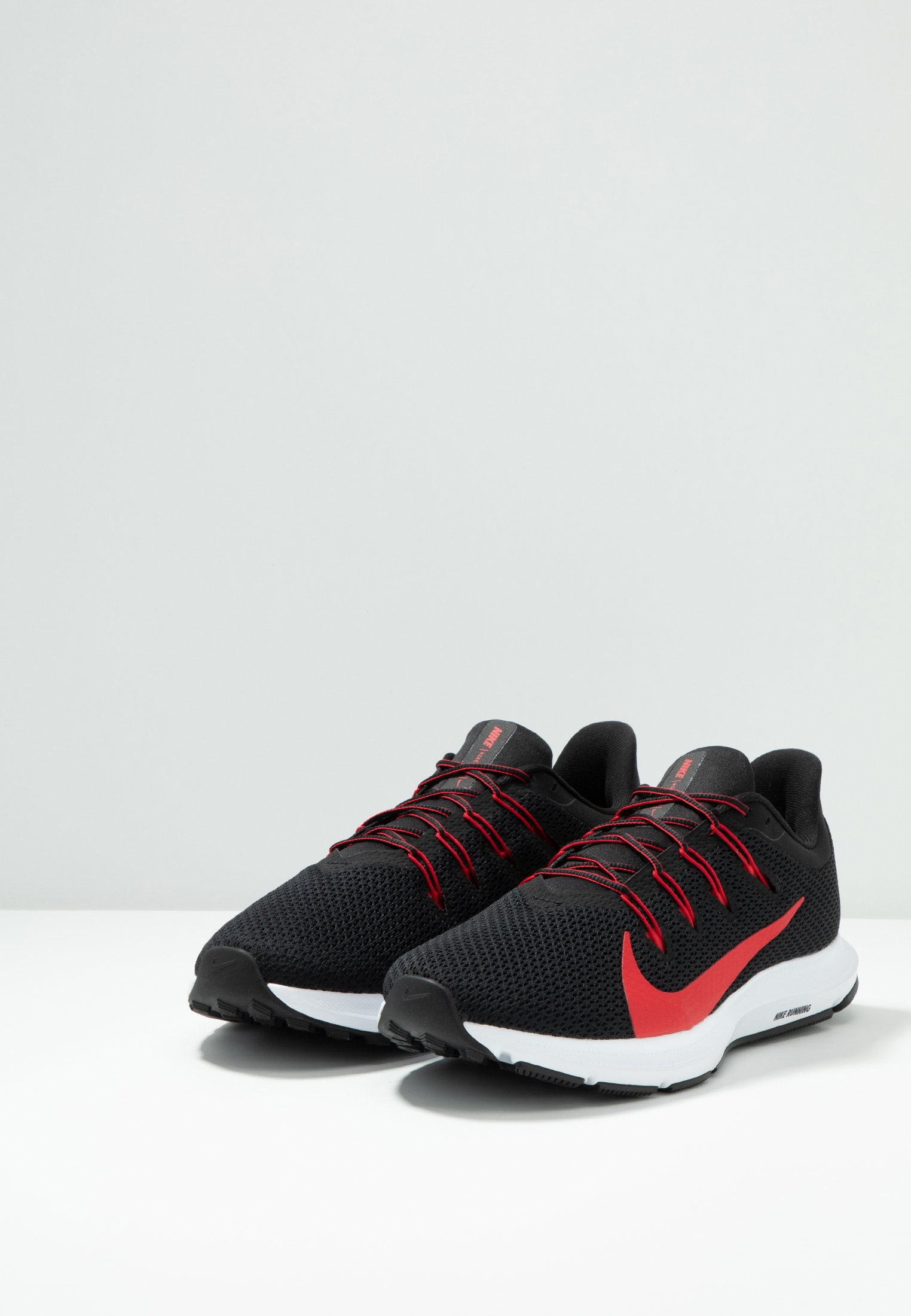 Nike Performance QUEST 2 Nøytrale løpesko black Nike Performance QUEST 2 Nøytrale løpesko blackwhite