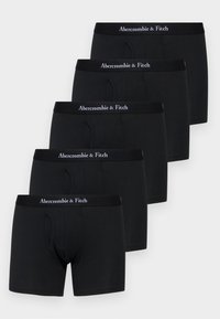 Sorte bomulds boxer briefs i en pakke med fem. Hver har et ensfarvet design med en elastisk talje, der har et brand. Glat tekstur.