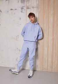 Nike Sportswear SPORTSWEAR CLUB FLEECE - Camisola - light marine/white