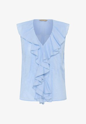 Lichtblauwe mouwloze blouse met diepe V-hals en vallende ruches aan de voorkant en rond de schouders.