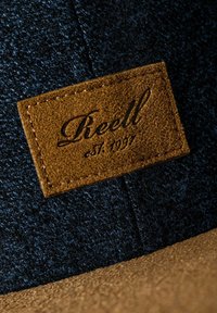 Unselected, blue speckle