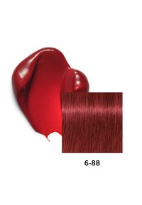 Felrode haarkleur met glanzende textuur, naast een staaltje glad, glanzend haar dat een vergelijkbare diepe rode tint weerspiegelt, gelabeld 6-88.