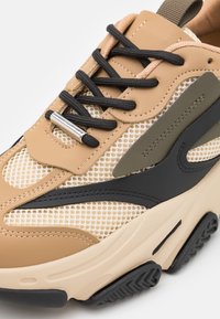 Steve Madden POSSESS - Trainers - khaki