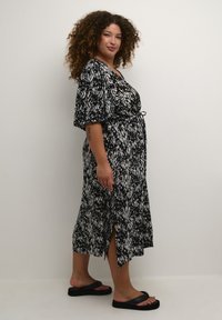 Kaffe Curve KCAMI - Robe de jour - black white graphic snake