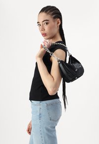 GAP Top - black
