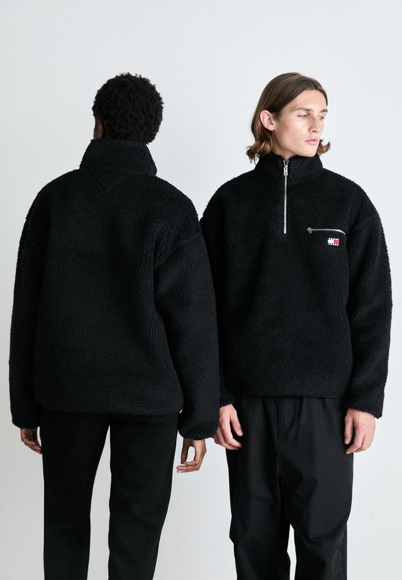 Tommy Jeans BADGE ZIP UNISEX - Flisinis džemperis - black