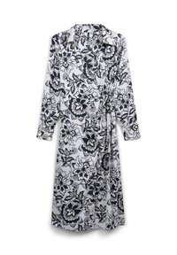 Robe portefeuille fleurie en noir et blanc, avec des manches longues, un col et une taille nouée. Le tissu a une texture lisse avec un motif floral audacieux.