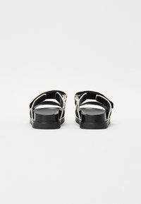 Guess FADENNA - Pantuflas - black/cream