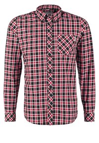 Pitkähihainen nappipaita, jossa on punavalkoinen-musta ruutukuosi ja vasemmalla puolella yksi rintatasku.