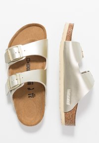 Birkenstock - ARIZONA - Pantoffels - electric metallic gold Miniatuurafbeelding 1