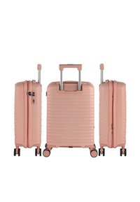 Juego de maletas rígidas rosas con diseño acanalado, dos asas telescópicas y cuatro ruedas giratorias. Incluye tres tamaños: pequeño, mediano y grande.