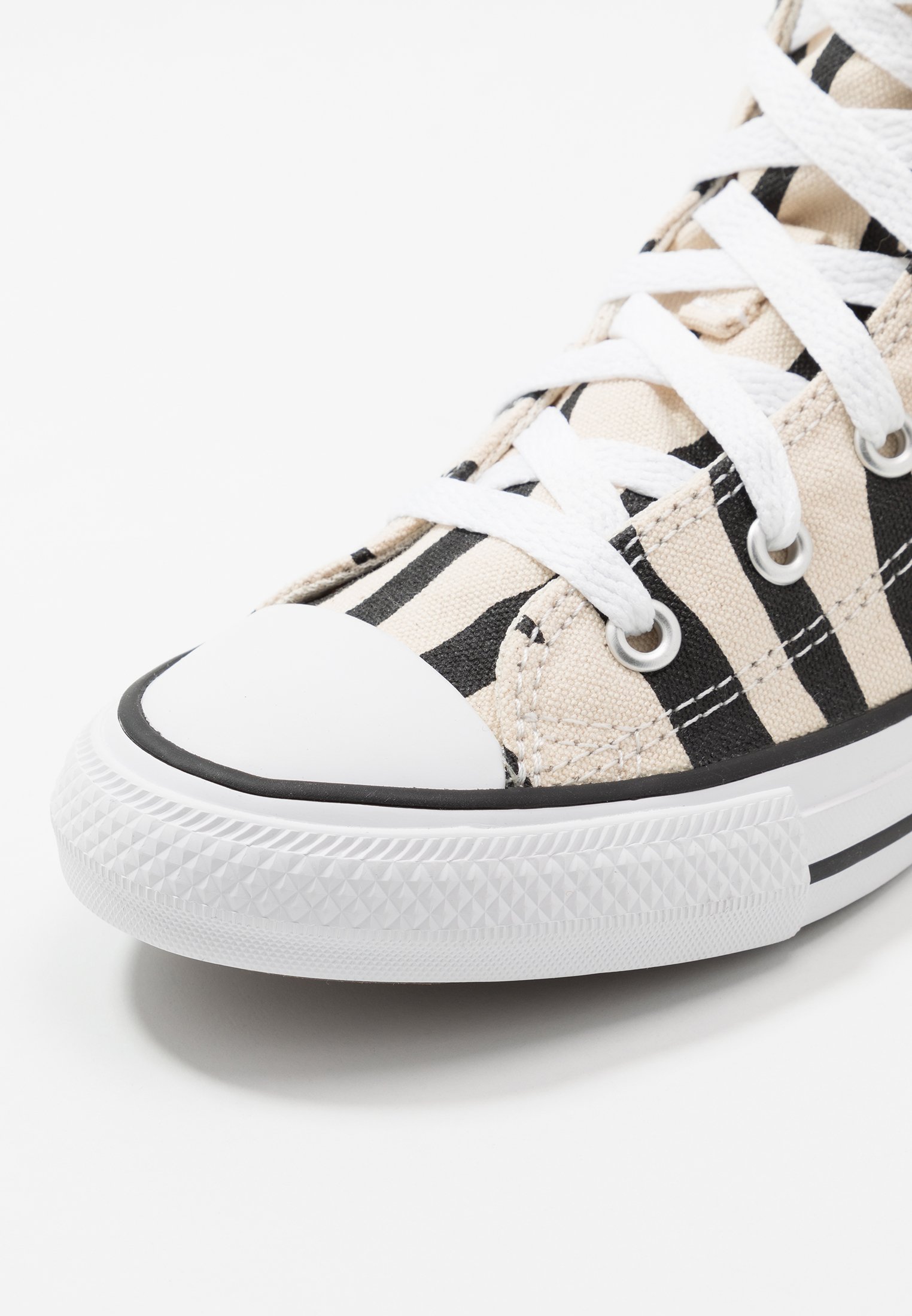 zebra converse shoes