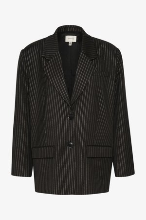 Schwarzer Nadelstreifen-Blazer mit silbernen Linien, mit Reverskragen, zwei Brusttaschen, Zwei-Knopf-Verschluss und taillierter Passform. Mit strukturierter Stoffoberfläche.