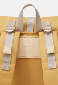 Sandqvist BERNT - Mochila - yellow