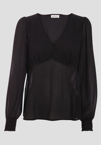 Musta läpikuultava pitkähiha blusa, jossa on pieniä pistettä, V-aukkoinen kaula-aukko, kokoontunut rintakehän yksityiskohta ja röyhelöity hihansuu.